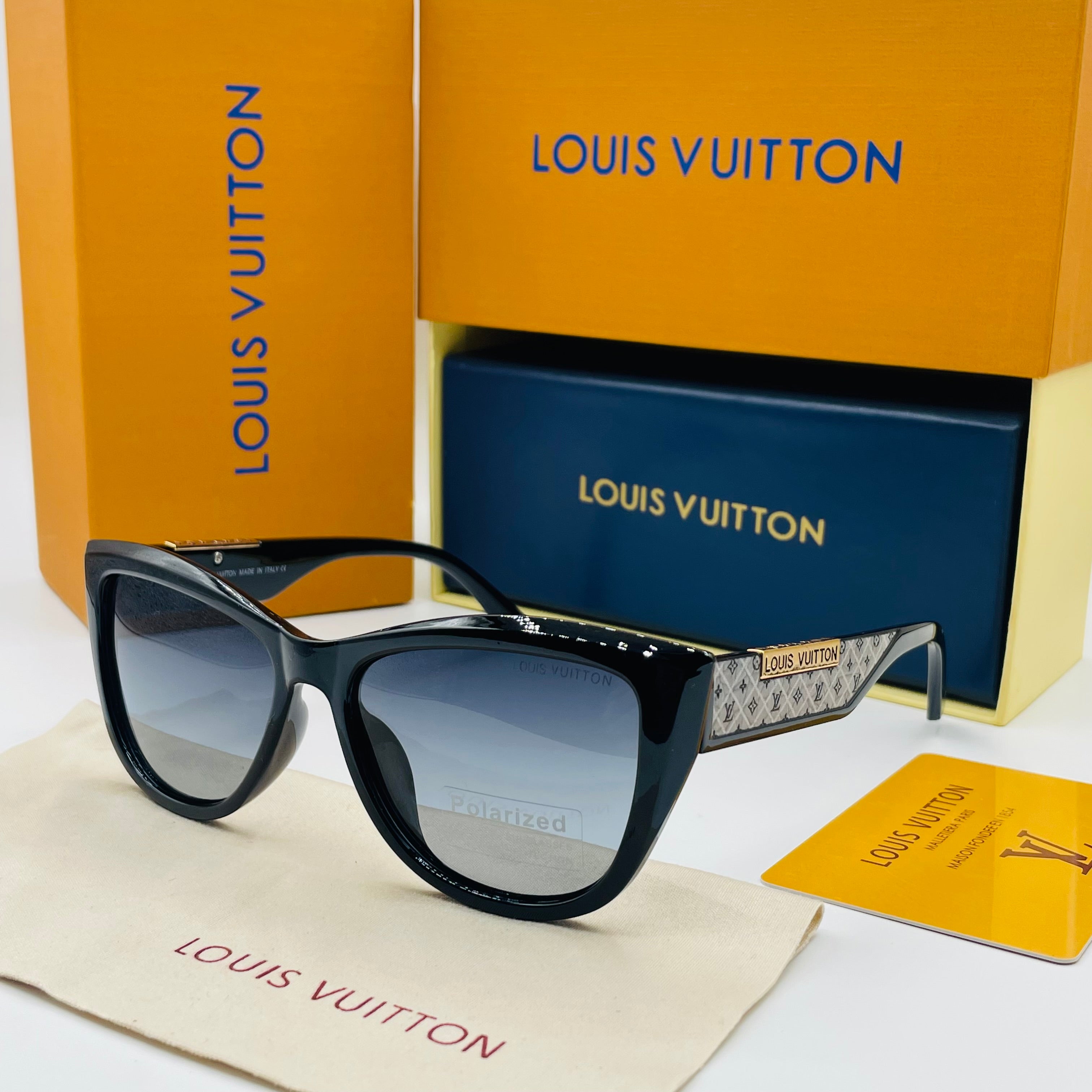 LOUIS VUITTON A